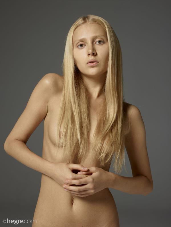 Aleksandra ljóshærð og nakin #55