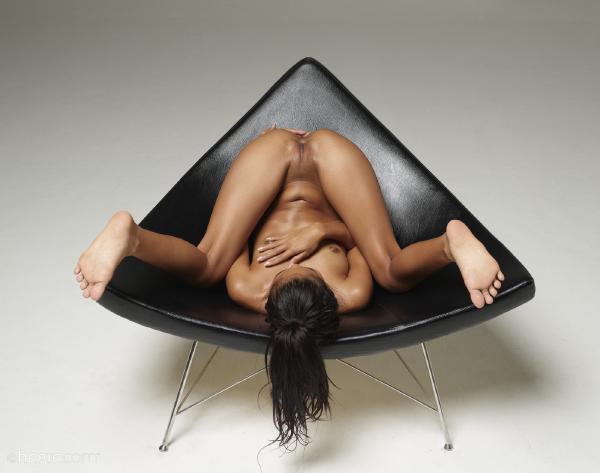 Hiromi pose passionnelle #25